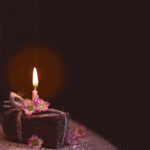 Открытки с днем рождения Анимированная открытка - торт с горящей свечкой